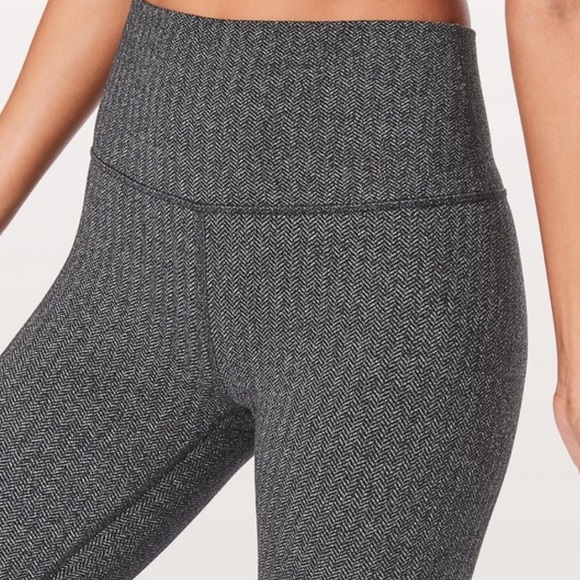 Super cute leggings, super flattering as well! - Picture 4 of 4